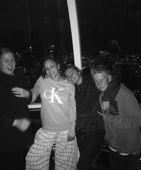 足ファックOnlyFans ポルノ 写真