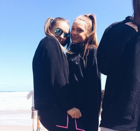 Alanna Pow トップスター 画像