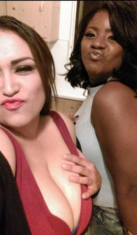 E Casey アダルトモデル 画像