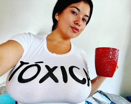 Paulina Davila ポルノモデル 画像