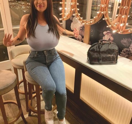 自然なお尻OnlyFans 可愛い 画像