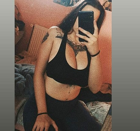 ティーンヌードOnlyFans 無料セクシー 画像