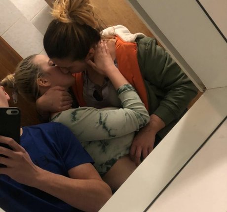 小人エボニーOnlyFans 無料xxx 写真