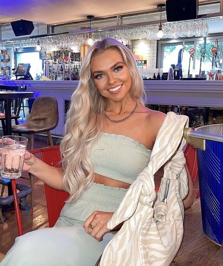 スリムな熟女OnlyFans ベスト 写真