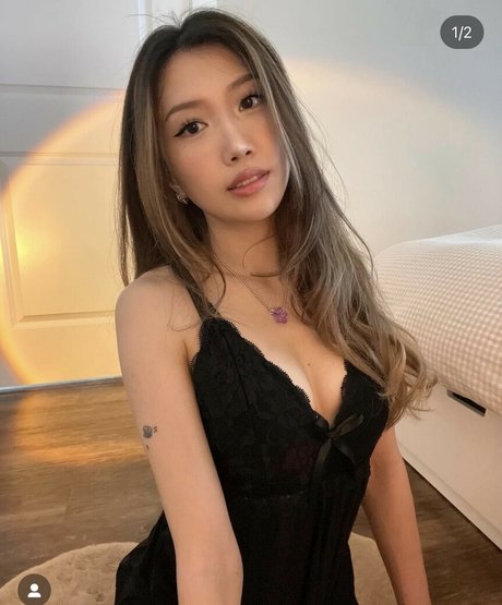 clararline セクシーなポルノスター 写真