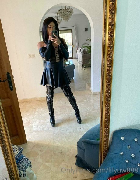 ts lilyuw88 ヌードモデル 写真