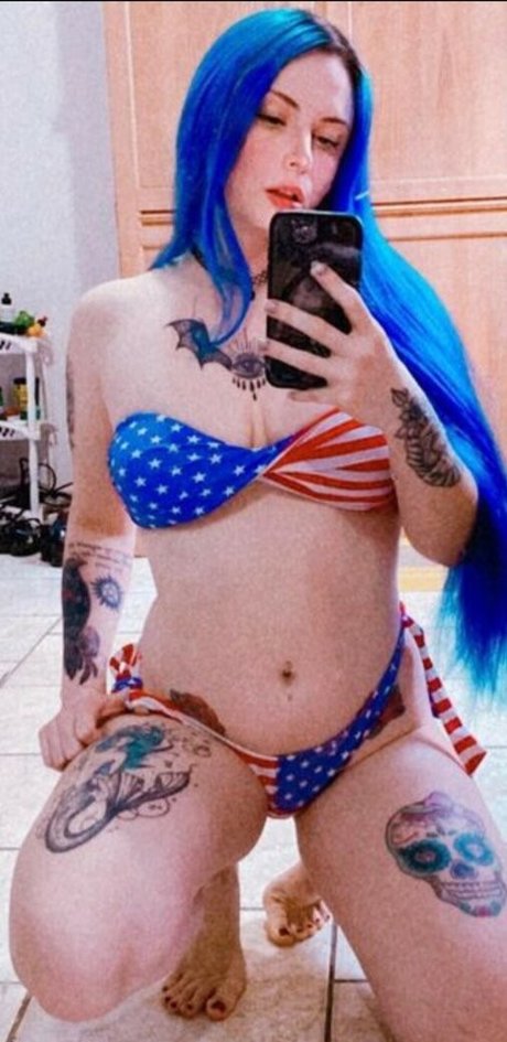 Ellen Natalia アート女優 写真