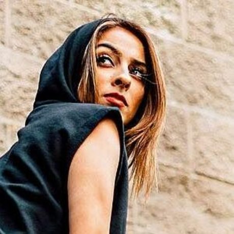 小柄なブロンドの熟女OnlyFans 素敵 アーカイブ