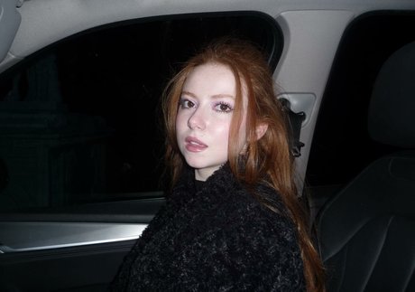 Francesca Capaldi スター 写真