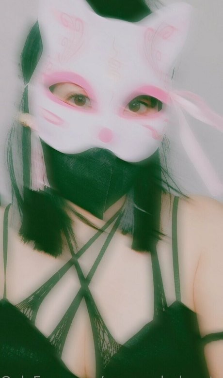 emma darkmetal セクシーなスター 写真