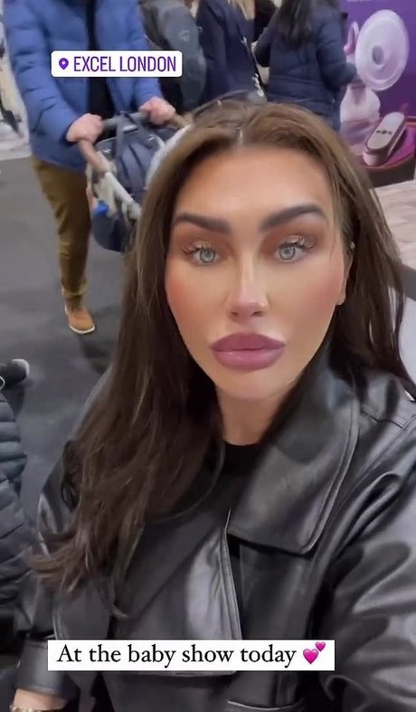 Lauren Goodger アダルトモデル アーカイブ