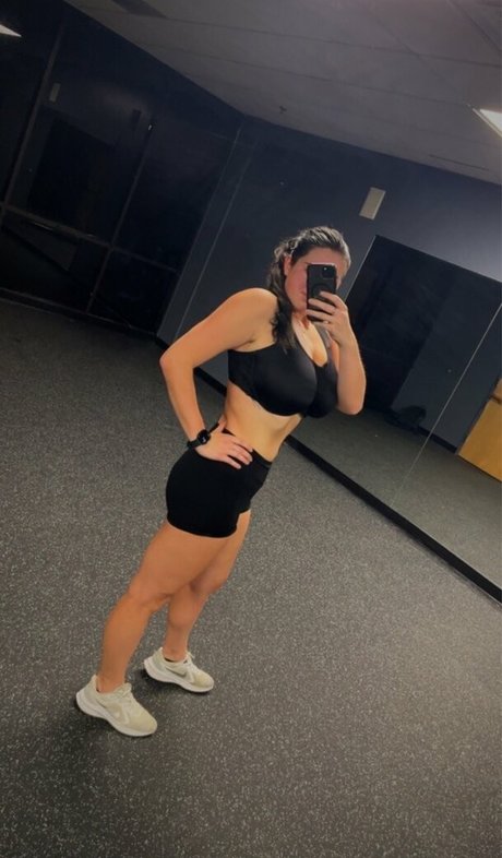 アナルパウグオンリーファンズ 美しい裸 画像