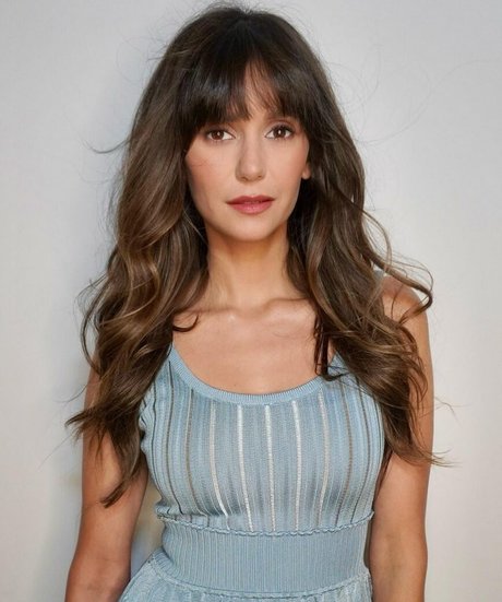 Nina Dobrev 無料モデル ギャラリー