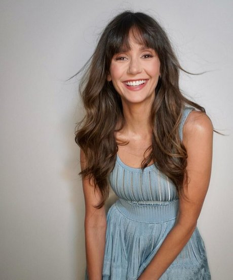 Nina Dobrev トップスター 画像