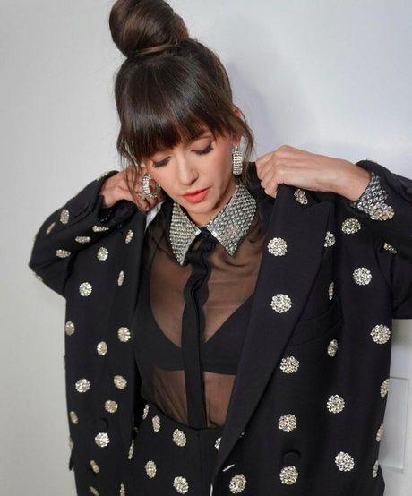 Nina Dobrev かわいいスター 写真