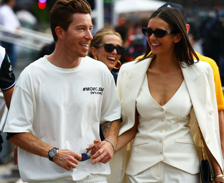 Nina Dobrev ヌードモデル ギャラリー