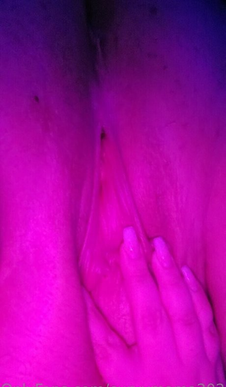 curvymama2021 セクシーなスター 写真