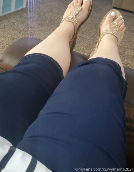 curvymama2021 ポルノスター 可愛い 画像