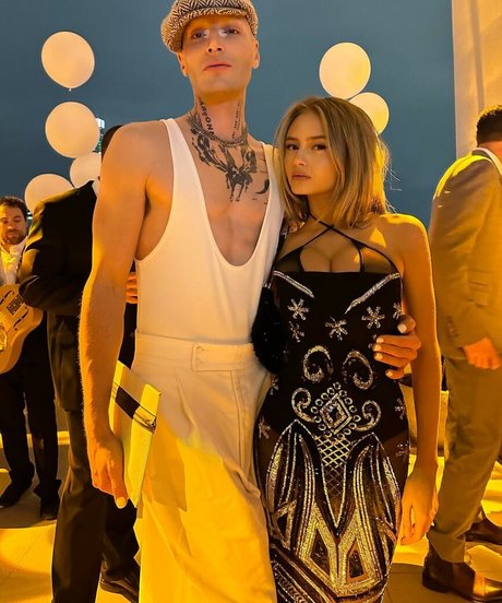 アジアンベイビーOnlyFans ヌード 画像