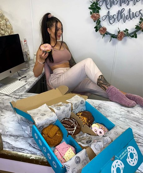 ブルネットのPOV OnlyFans 無料ヌード 写真