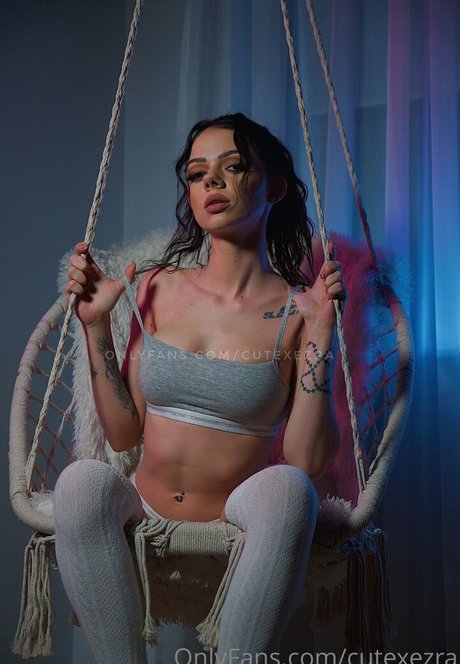 cutexezra top profile image