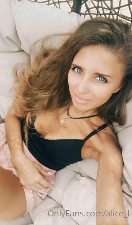 足の裏3P OnlyFans アート裸 ギャラリー