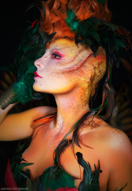 巨大な偽おっぱいOnlyFans アダルト 画像