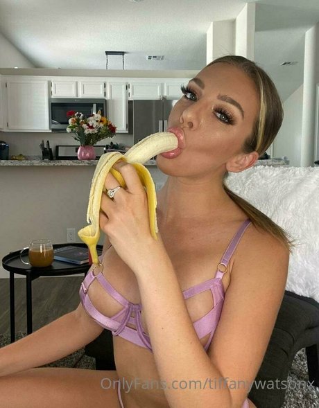 Tiffany Watson 裸モデル アーカイブ