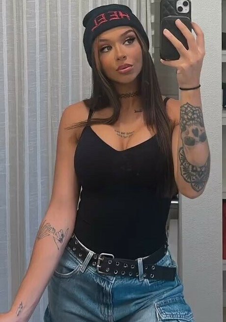 Cora Jade ポルノスター 素敵 画像