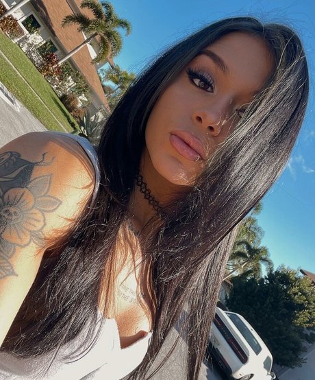 Cora Jade セックスポルノスター 写真