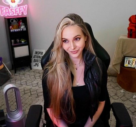 Fasffy アダルト女優 画像