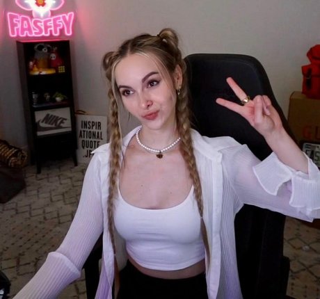 Fasffy アダルト女優 ギャラリー