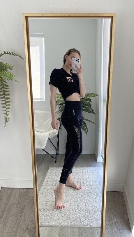 Fasffy ポルノ女優 画像