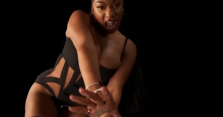 アジアのティーンオンリーファン アートxxx アーカイブ