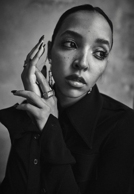 バイセクシャルカップルのOnlyFans ホットセックス 画像