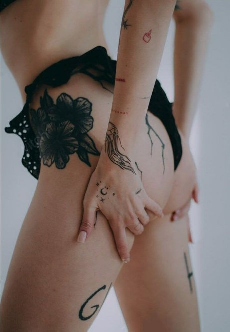 毛深いBBW OnlyFans ポルノ 写真