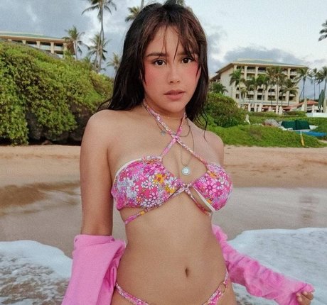 黒髪の熟女OnlyFans ポルノグラフィック 写真