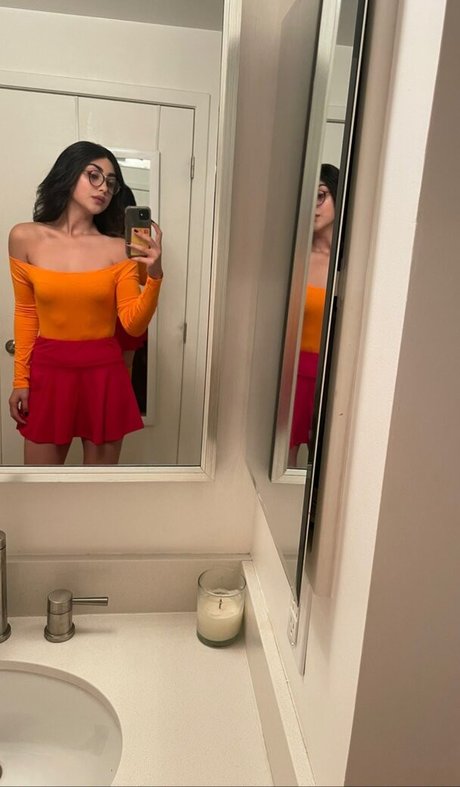 Alexa Mansour 裸モデル 写真