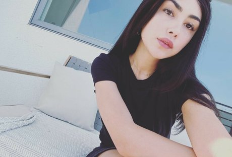 Alexa Mansour 最高のスター ギャラリー