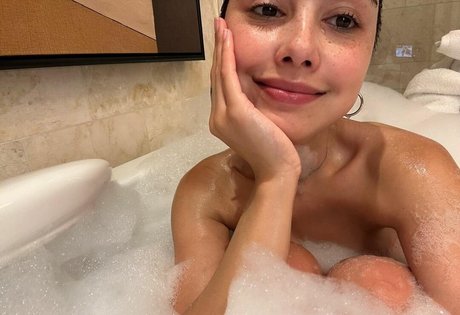 Alexa Mansour ポルノスター 素敵 写真