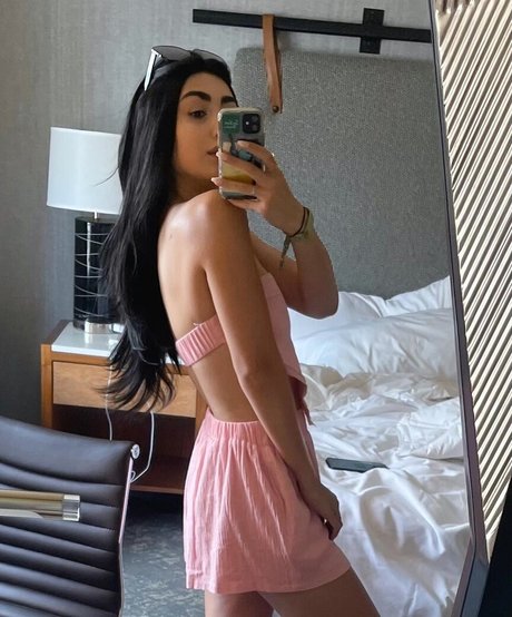 Alexa Mansour ヌードスター ギャラリー