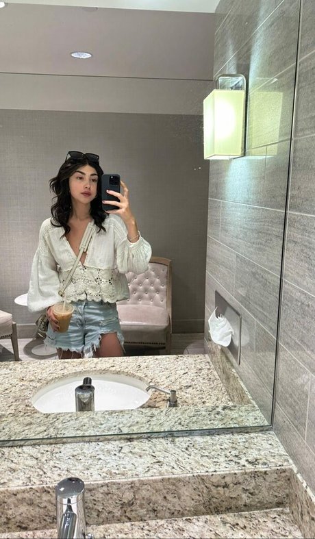 Alexa Mansour 最高のモデル 写真