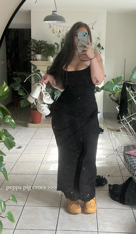 Isabella Dorta ヌードモデル 写真