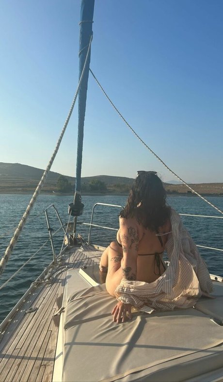 Isabella Dorta 美しいモデル アーカイブ