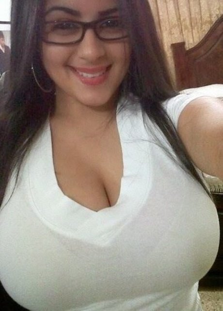 ホットな裸のOnlyFans 無料ポルノ 写真