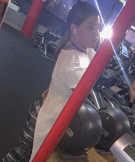 Tomer Asherian トップ女優 画像