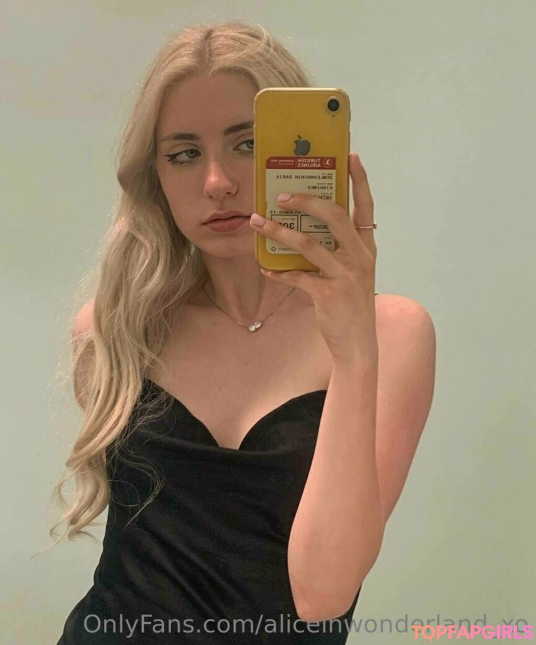 アジアの女性支配OnlyFans アート裸 画像