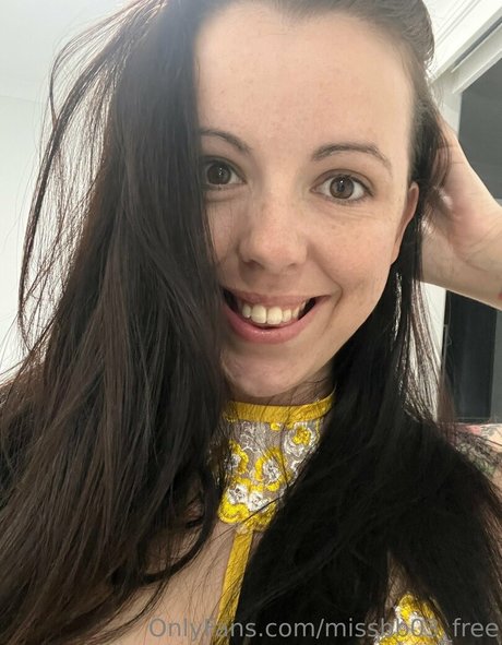 フェムボーイアジアンOnlyFans 美しいポルノ 写真