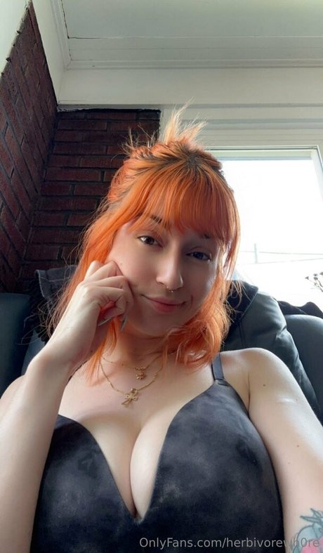 herbivorewh0re xxx女優 ギャラリー