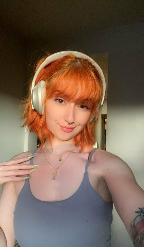 herbivorewh0re ポルノスター 裸 画像